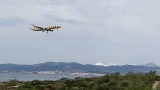 CONDOR Boeing 757-330 from Frankfurt approaching Palma de Mallorca