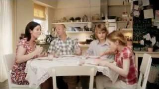 Mona commercial 2011 | Toetje van de Maand Aardbeienpudding