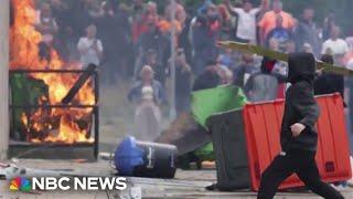 Far-right anti-immigrant riots break out across the U.K..