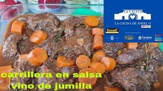 Carrilleras en salsa vino Jumilla y tomillo fresco con papas