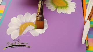 Margaritas (Daisies) en pinceladas con Miguel Rincón en Pintura decorativa one stroke #art #tips