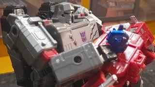 Transformers the movie- 1986: Megatron Versus Optimus Fight recreation