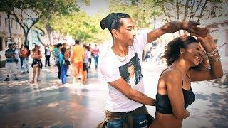 Salsa pura cubana en Prado de La Habana Cuba - Belleza Latina #SalsaCubana