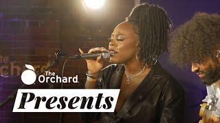 Shaé Universe - "Summertime" | Live at The Orchard