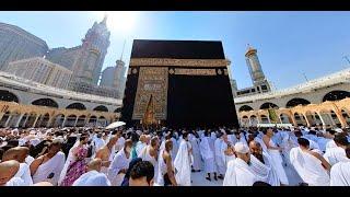 Umrah in 4K 360 View. Tawaf of Kaaba at Masjid al-Haram, Mecca