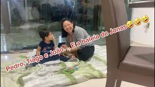 Murilinho brincando de aprender sobre Jesus!!!! e a baleia??