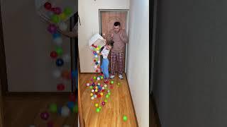 Magic balloons by Secret Vlog