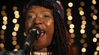 Shirley Davis & The SIlverbacks - Take Out The Trash (Live Session)