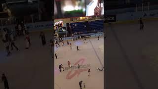 Ice ring in world's largest mall