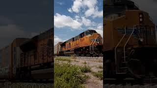 Union Pacific SD70ACe-T4 #ferromex #ferronoas #viralvideo #viralshorts #train #railway #railfan #kcs