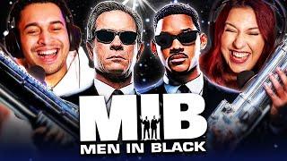 MEN IN BLACK (1997) MOVIE REACTION - SUCH A FUN SCI-FI BLOCKBUSTER! - FIRST TIME WATCHING - REVIEW