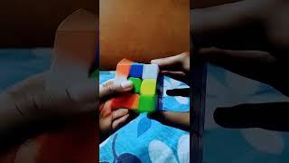 Rubik's cube fast rooted #tiktok #thesimonshi #moincuber #rubikscube #solving #puzzle #magic