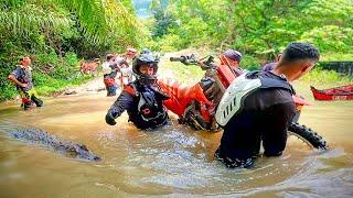 ATRAVESSAMOS UM RIO NA CRF 250 0KM