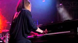 Geanina Fidiles - song Kashmir by Led Zeppelin - pianist