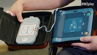 Erste Hilfe: Wie nutze ich einen Defibrillator?