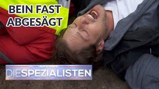 Dramatischer Kettensägen-Unfall: Bauarbeiter in kritischem Zustand | Die Spezialisten | SAT.1