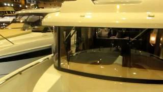 Beneteau Barracuda 9 enclosed "center console"