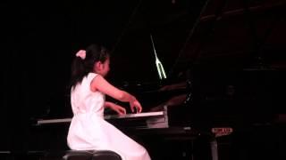 Tina Zhang Plays Xinjiang dance by zhuang