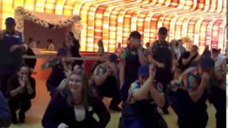 Soldier Surprises Family at Disney's Art of Animation Resort - Disney Flash Mob!  - Second Angle