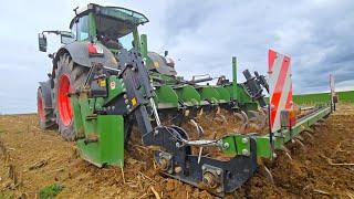 Fendt 826 Vario Grip mit BIDELL - Eberhardt Tiefengrubber beim Stoppelacker bearbeiten1