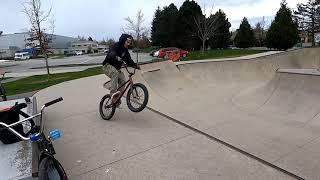 BMX - Riding some of the best skateparks in the Lower Mainland (Ladner, Air Rec, Railside, Mouat)