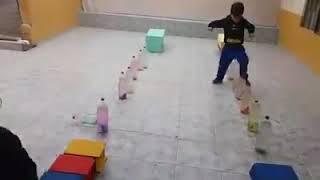 Carrera de obstáculos preescolar