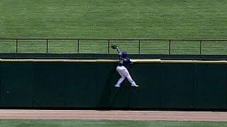 Gary Matthews defies gravity to rob a home run