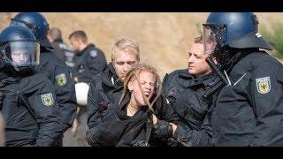 KOHLEGEGNER: Polizei setzt Räumung im Hambacher Forst fort