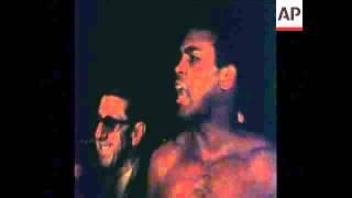 SYND 28-6-72 WEIGH IN FOR JERRY QUARRY MOHAMMED ALI BOXING BOUT