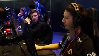 Devilwalk looks like hes going to slap Maikelele