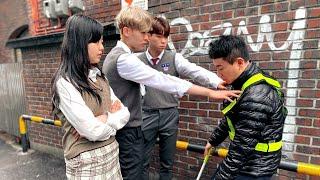 What if high school students are bullying street cleaners? (Social experiment)