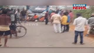 Water Crisis Protest | Women Sit On Road With Buckets, Traffic Halted