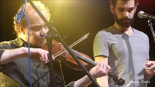 Danse bretonne : Kiñkoñs sonne un pilé menu à Josselin