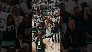 A shot that will live in history. Another look at Sabrina Ionescu’s GAME WINNER 