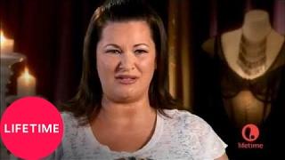 Double Divas: Meet Molly | Lifetime