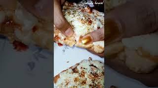 Cheese Pull || Cheese burst chicken pizza  ||  shahinda kanwal #shorts #pizza