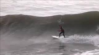 Sesiones libres de surf por San Lorenzo, Gijón, Asturias by Omar Suarez