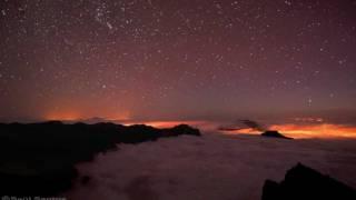 Isla de La Palma "El mar de nubes, bajo las estrellas," Benito Cabrera.