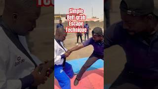 Belt grab escape technique #bjj #masteroluselfdefense #internalmartialarts #selfdenfense #karate