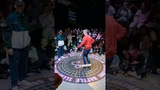 Robot walk (dance battle)