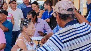 #Yajaira La Reyna Del Baile De La Cumbia Salvadoreña se Prendió Bailando  #elsalvador