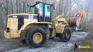 CATERPILLAR 938G WHEEL LOADER and DEVELON DX380 EXCAVATOR Construction Road #caterpillar #excavator