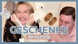 Wir packen GESCHENKE aus, die wir zum GENDER REVEAL für unser Baby  bekommen haben  | diewalsers