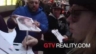 Adele surrounded by autograph seekers on GTV Reality