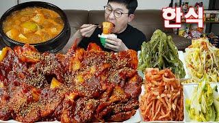 군침 싸악 도는~ 매콤한 돼지김치두루치기와 4종반찬 요리 먹방 Stir-fried pork with Kimchi MUKBANG