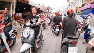 Phnom Penh Travel in the village along the road to find out how to live happily and beautifully