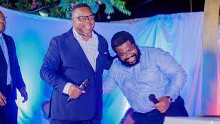 Fr Emmanuel Musongo feat papa Franck Mulaja dans medley yaweh zua nkembo+alléluia hosanna