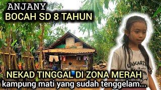 KASIAN TAK ADA RUMAH AKHIRNYA BOCAH SD INI TINGGAL DI HUTAN TANPA AIR DAN LISTRIK ..