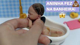 ANINHA FEZ  NA BANHEIRA!  MINI BEBÊ REBORN DE SILICONE SÓLIDO!