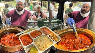 Sardarji के धमाकेदार Khoya Matar पनीर और Rogan चाप Masala । Delhi street food India